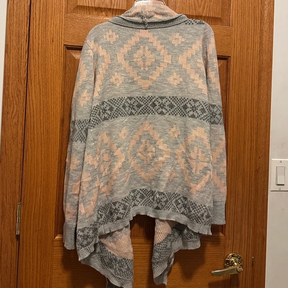 Cardigan - Picture 4 of 4